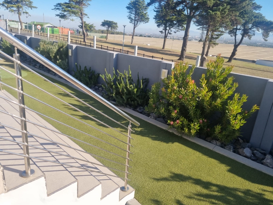 3 Bedroom Property for Sale in Baronetcy Estate Western Cape